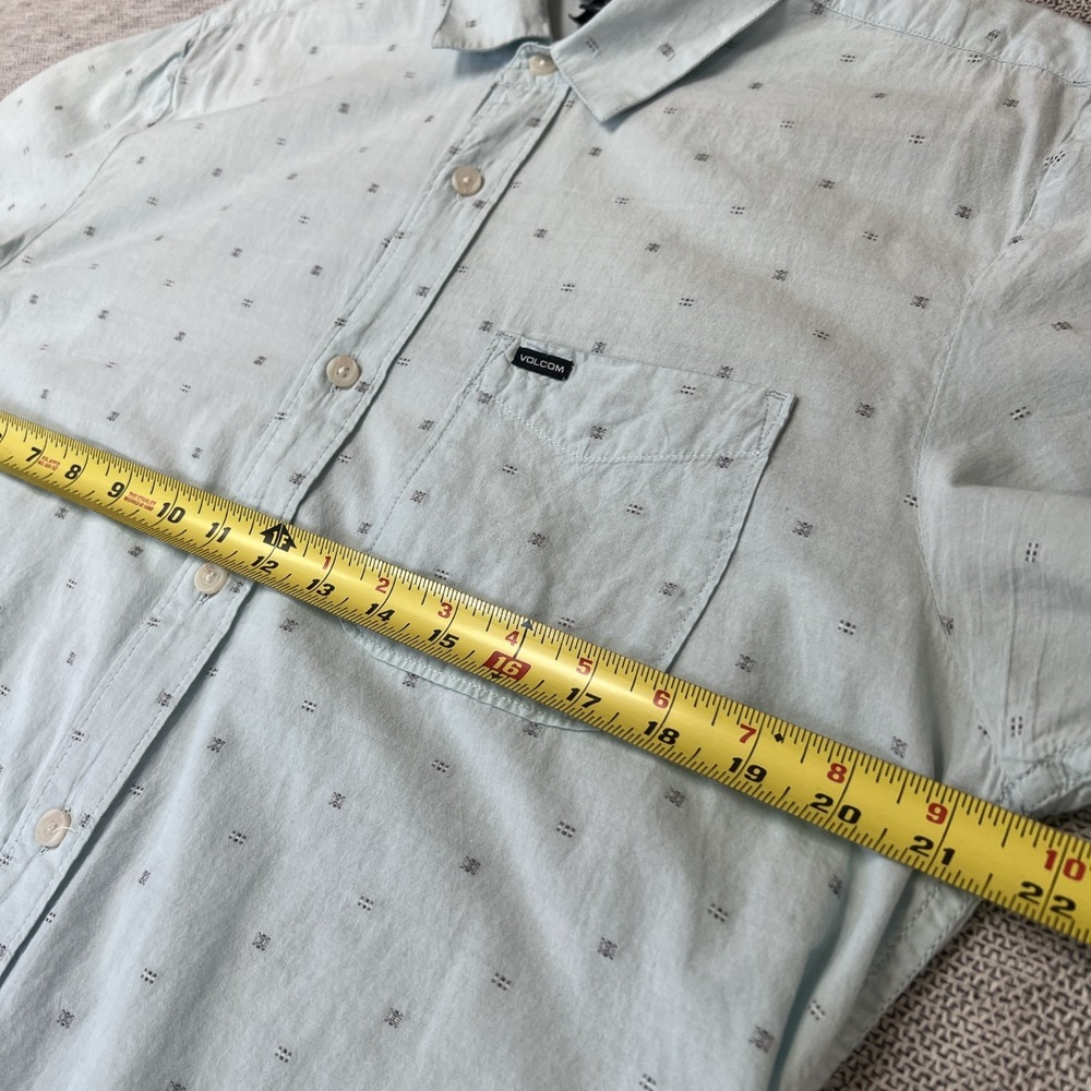 Volcom Short Sleeve Button-Up Shirt Light Blue Embroidered Size Large - Picture 6 of 9